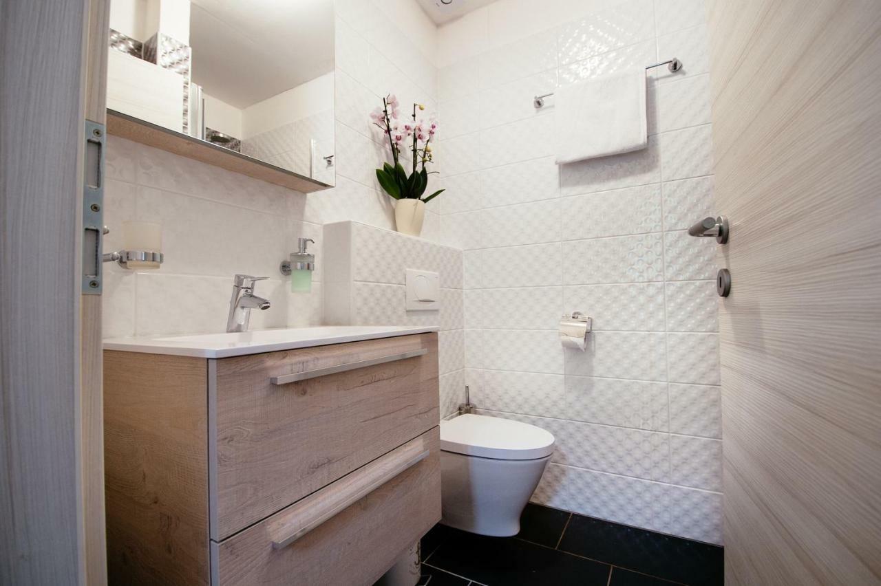 موست نا سوتشي Sunny Rooms المظهر الخارجي الصورة