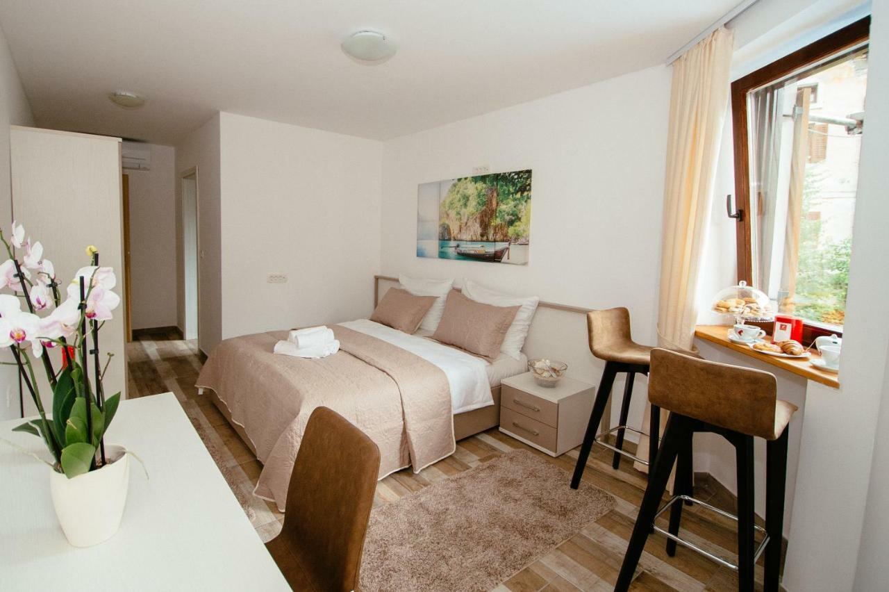موست نا سوتشي Sunny Rooms المظهر الخارجي الصورة